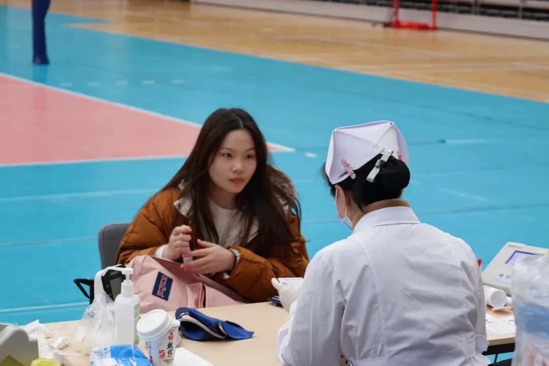 捐献热血，延续生命 | bat365在线登录网站注册赠送36百余名同学参与无偿献血